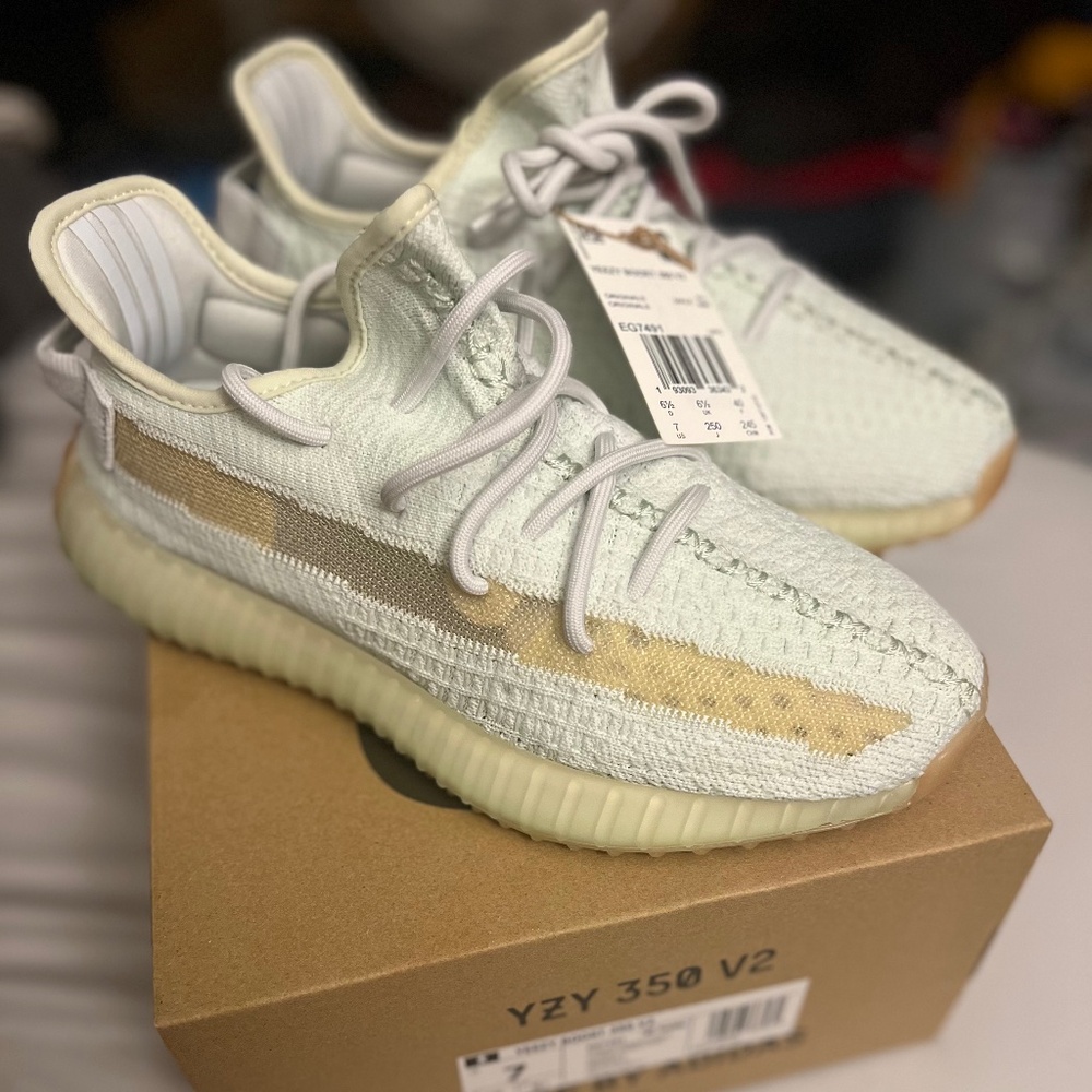 Yeezy 350 Hyperspace